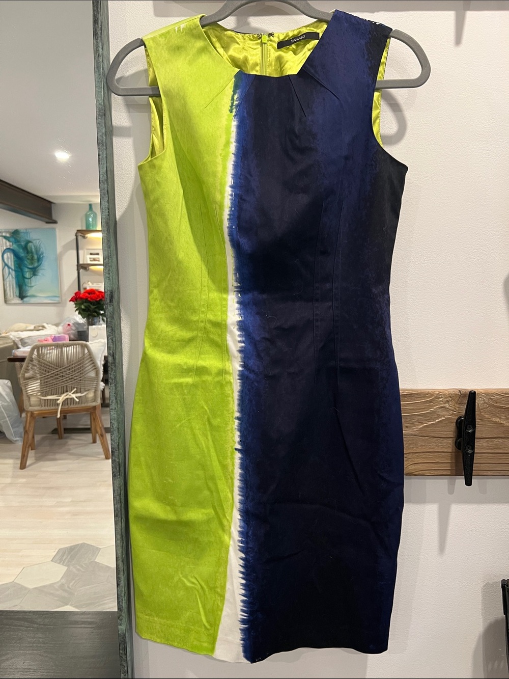 Tahari beautiful dress size 4 to 6